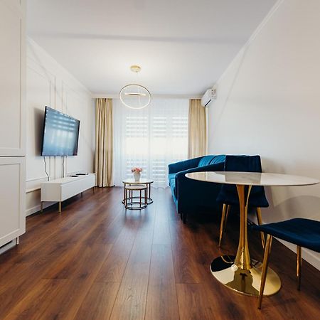 3 Bedrooms Premium Bella Blue For 8 Guests With Ac And Free Out Side Parking Rzeszów Kültér fotó