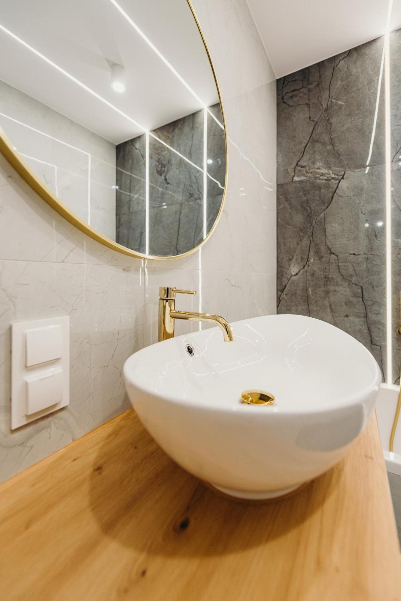 3 Bedrooms Premium Bella Blue For 8 Guests With Ac And Free Out Side Parking Rzeszów Kültér fotó